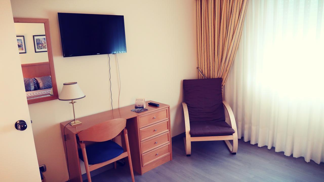 Hospedaje Y Hotel O Camino О-Барко-де-Вальдеоррас Экстерьер фото